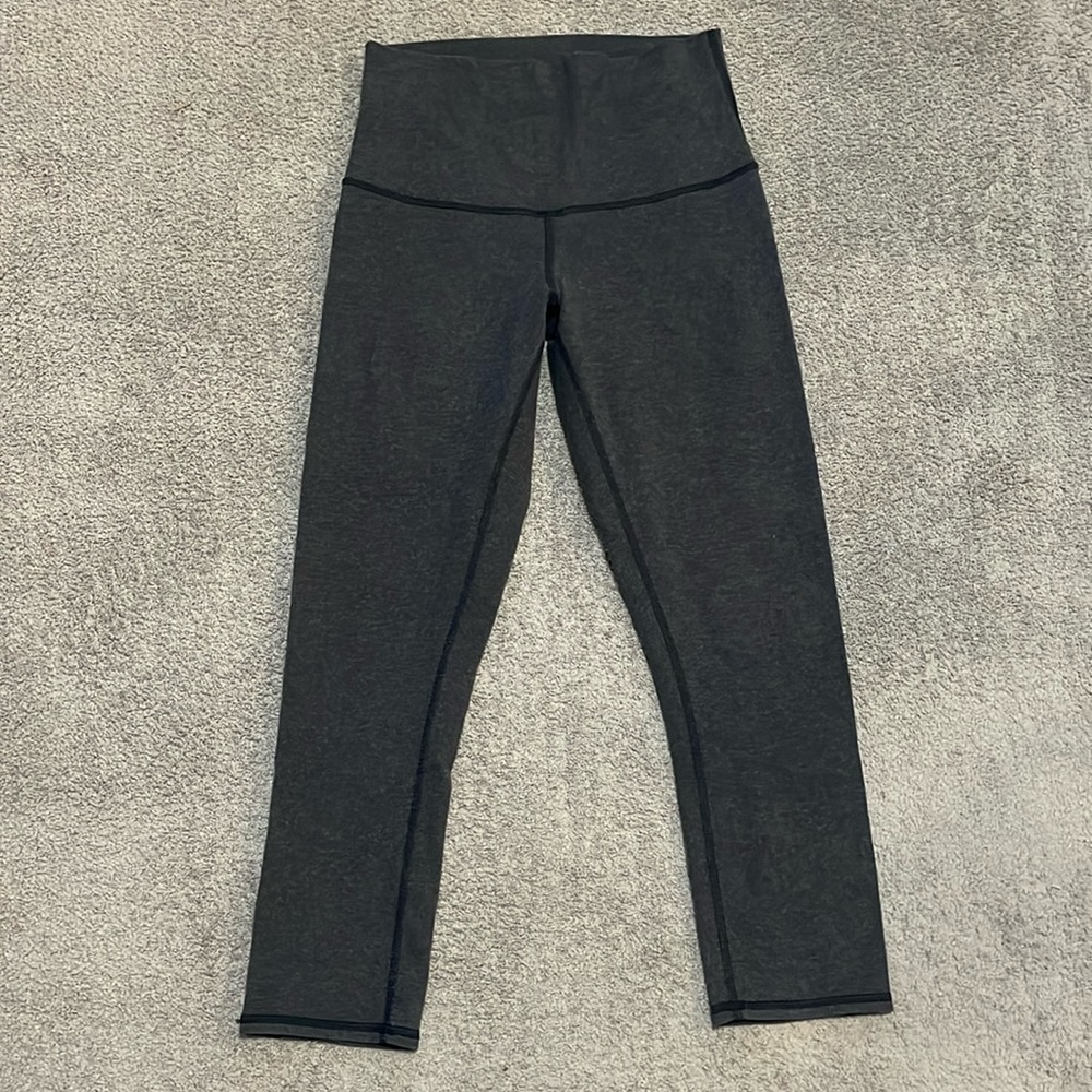 EC High Waisted Lululemon Leggings - Grey - Size 4